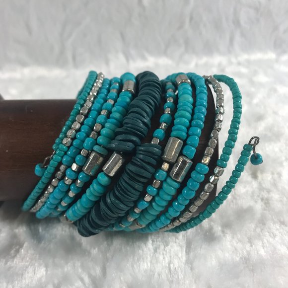 BoHo Beaded Bracelet Memory Wire Turquoise Color - Picture 5 of 6